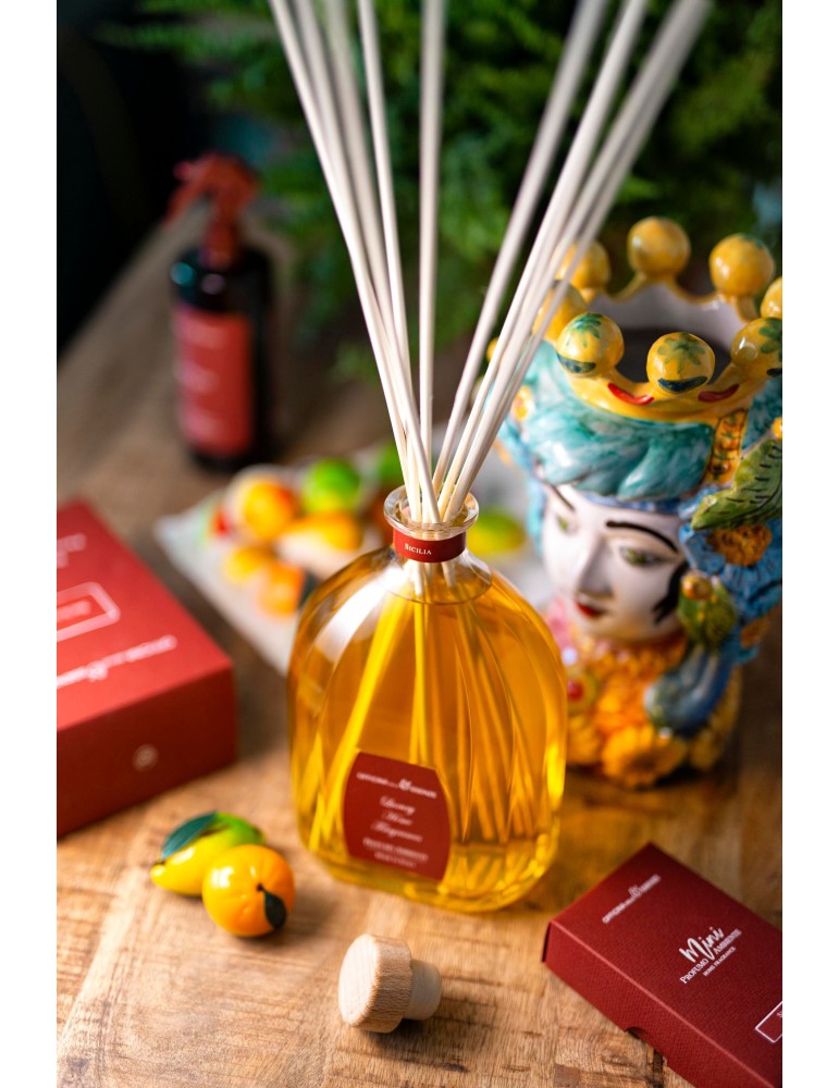 OFFICINA DELLE ESSENZE „Sicilia“ – mājas aromāts ar kociņiem, 250 ml